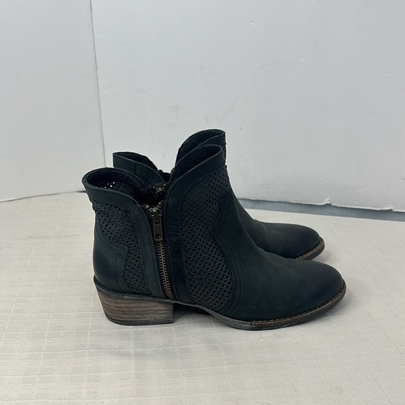 Sterling River Boots Co perfect little black booties size 9 - Picture 2 of 8